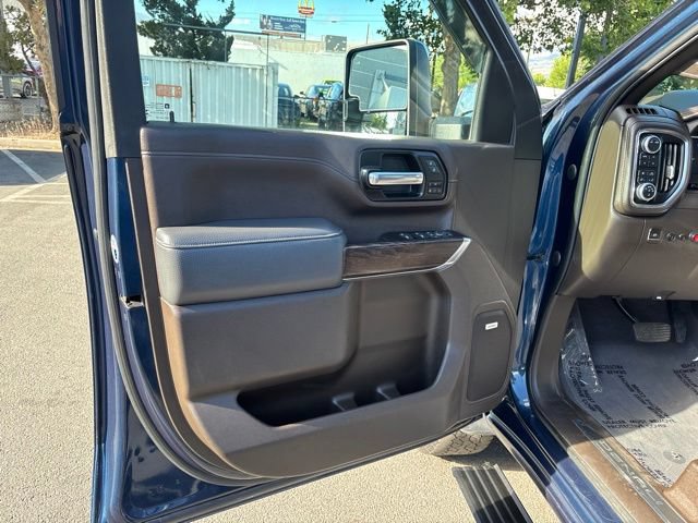 Used 2021 GMC Sierra 2500 Denali w/ Denali Ultimate Package AWD/4WD image 16