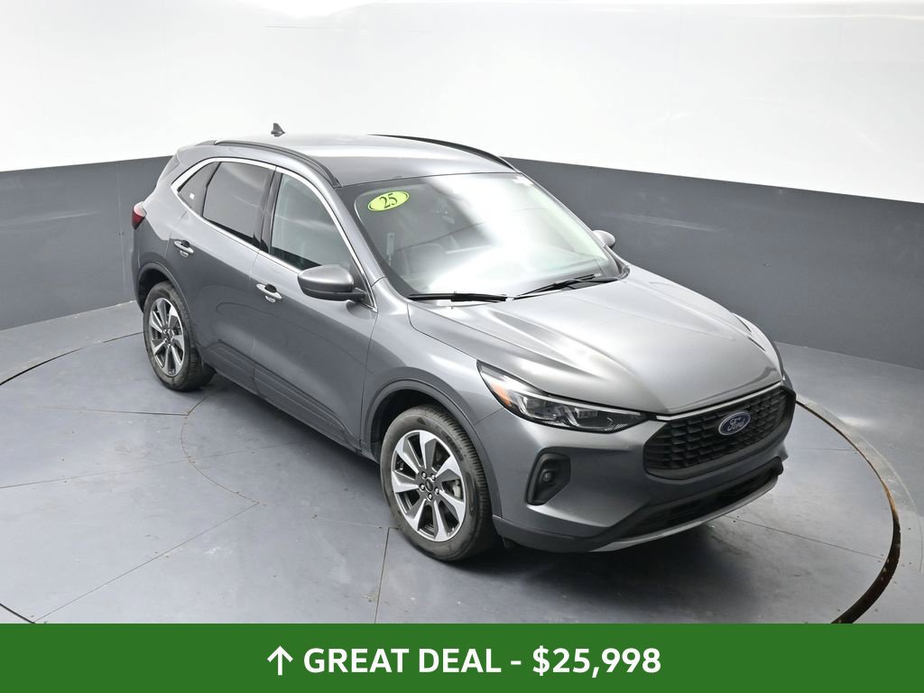 Used 2025 Ford Escape Platinum AWD/4WD image 46