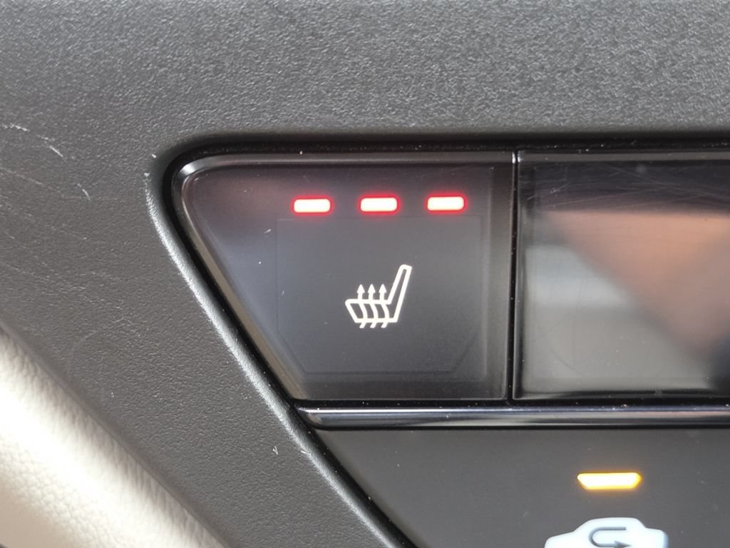 Certified 2025 Honda Accord SE image 5