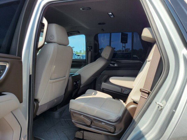 Used 2024 Chevrolet Tahoe Z71 w/ Luxury Package AWD/4WD image 29