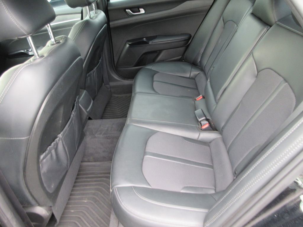 Used 2023 Kia K5 GT-Line image 13