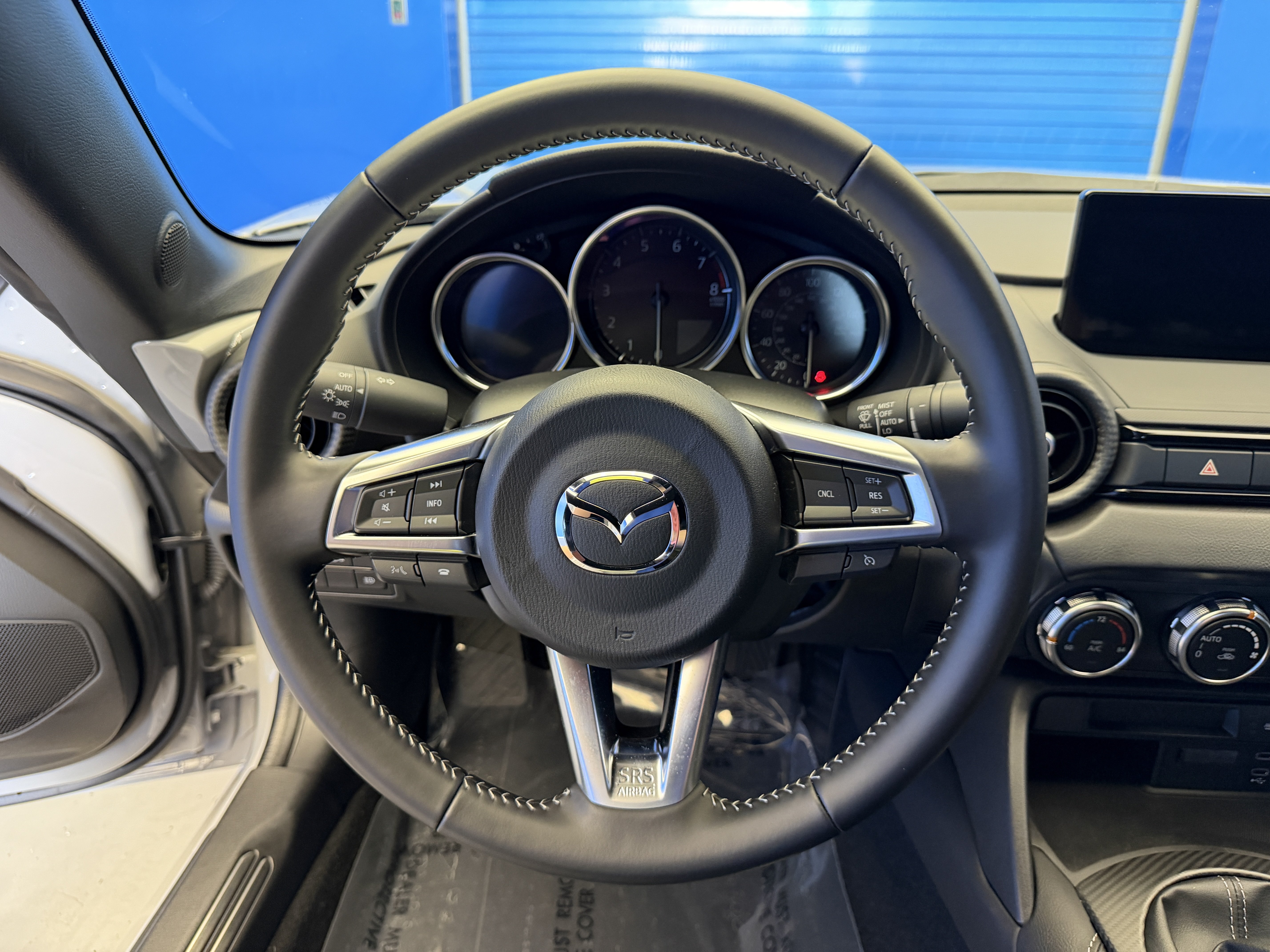 Used 2025 MAZDA MX-5 Miata Grand Touring w/ Weather Package RWD image 13