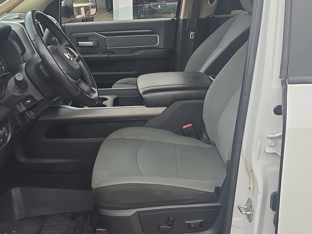 Used 2020 RAM 2500 Big Horn w/ Level 2 Equipment Group image 14