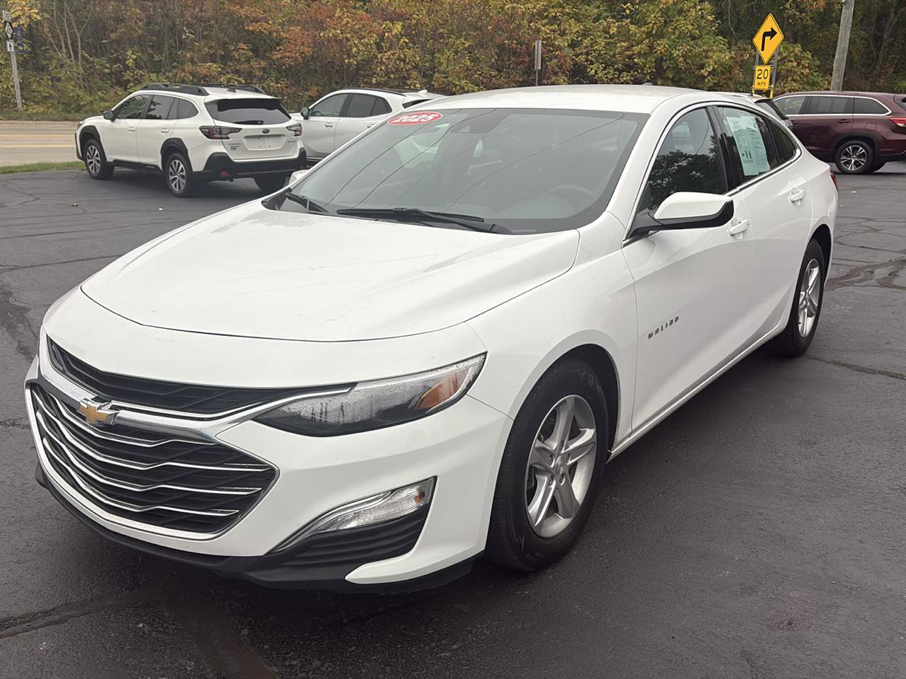 Used 2025 Chevrolet Malibu LS w/ Driver Confidence Package FWD image 3