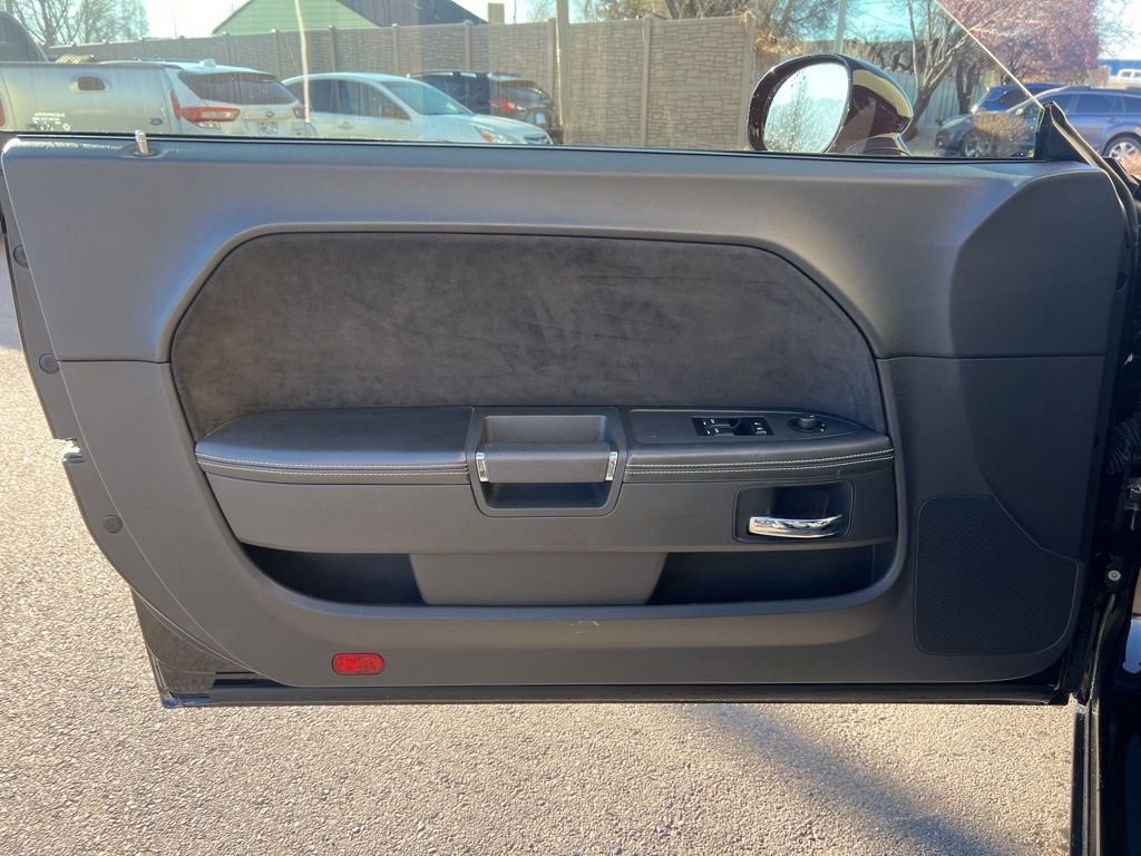 Used 2013 Dodge Challenger SRT8 w/ Harman Kardon Audio Group image 9