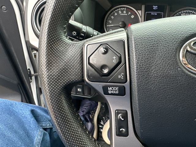 Certified 2018 Toyota Tacoma SR5 image 29