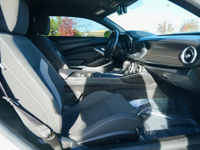 Used 2023 Chevrolet Camaro LT image 8