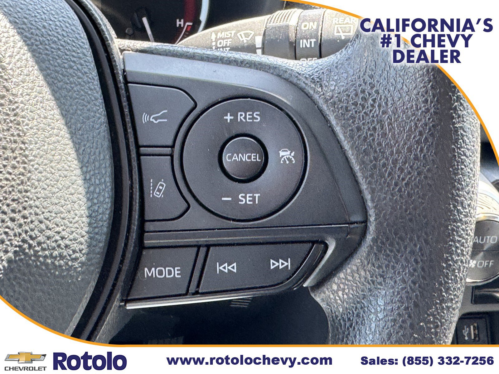 Used 2024 Toyota RAV4 XLE FWD image 21