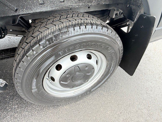 Used 2015 Ford Transit 250 130 Low Roof RWD image 11