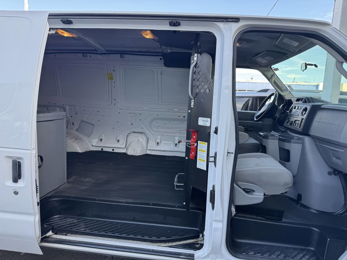Used 2014 Ford E-150 and Econoline 150 w/ Power Group image 10