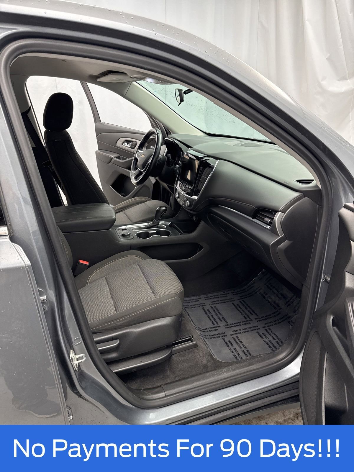 Used 2020 Chevrolet Traverse LT image 25