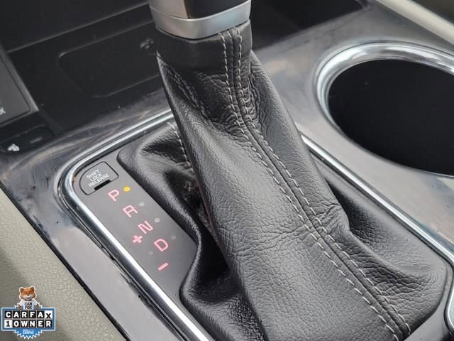 Used 2020 Kia Sedona SX image 35