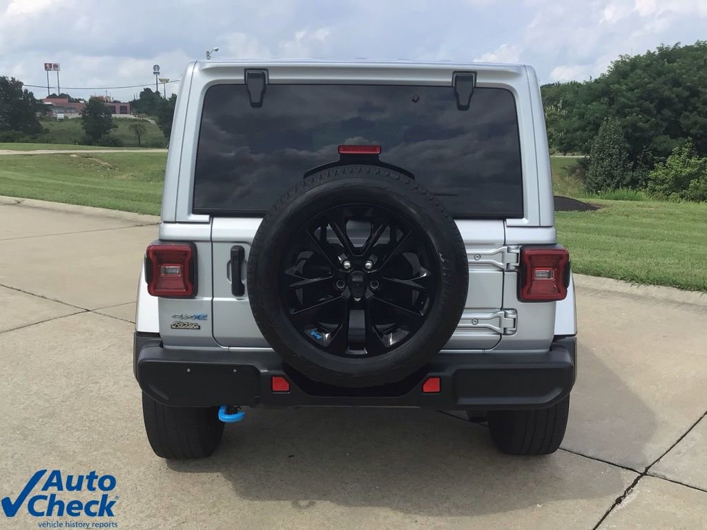 Used 2022 Jeep Wrangler Unlimited Sahara w/ Cold Weather Group image 5