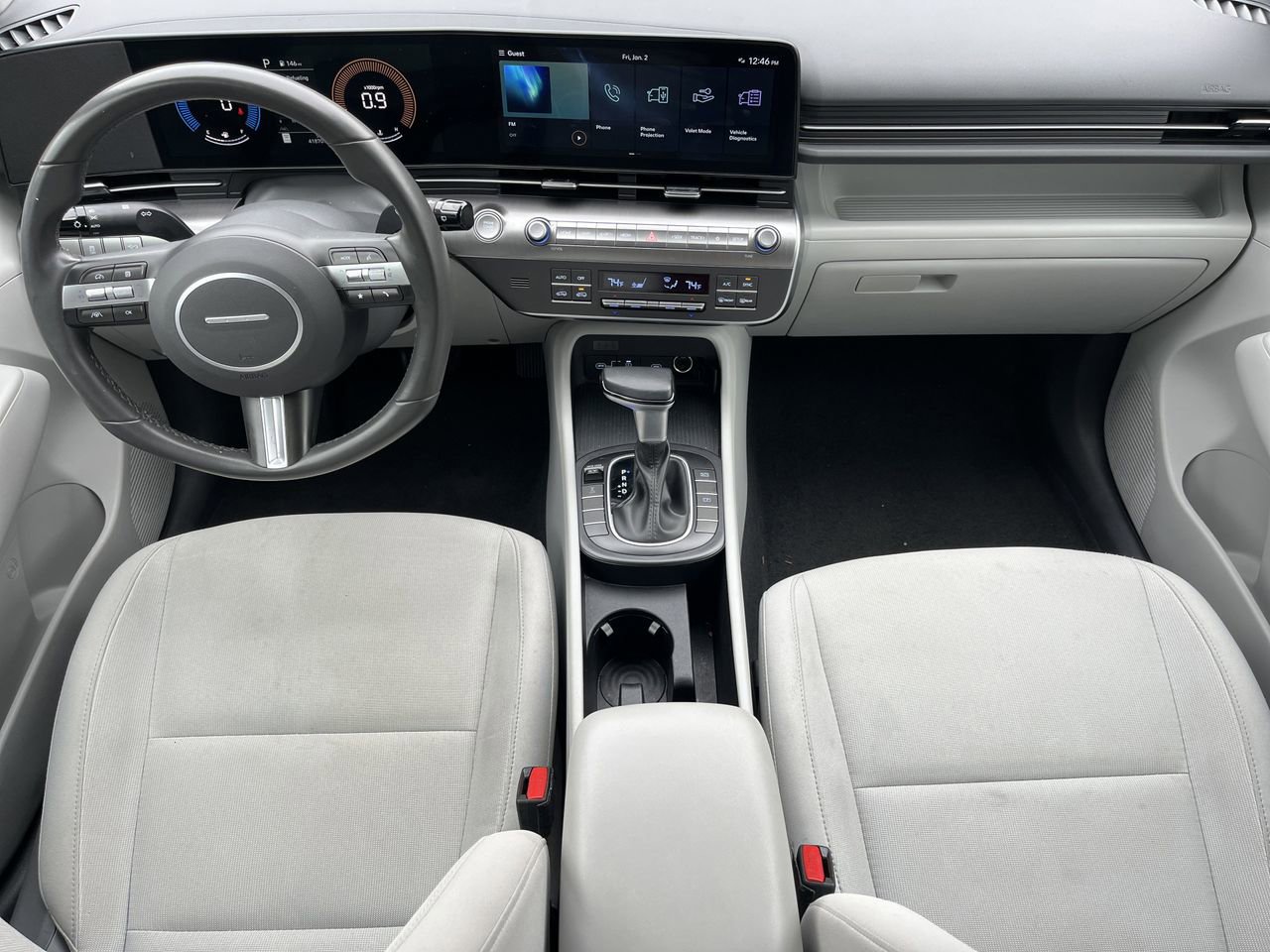 Used 2025 Hyundai Kona SEL image 2