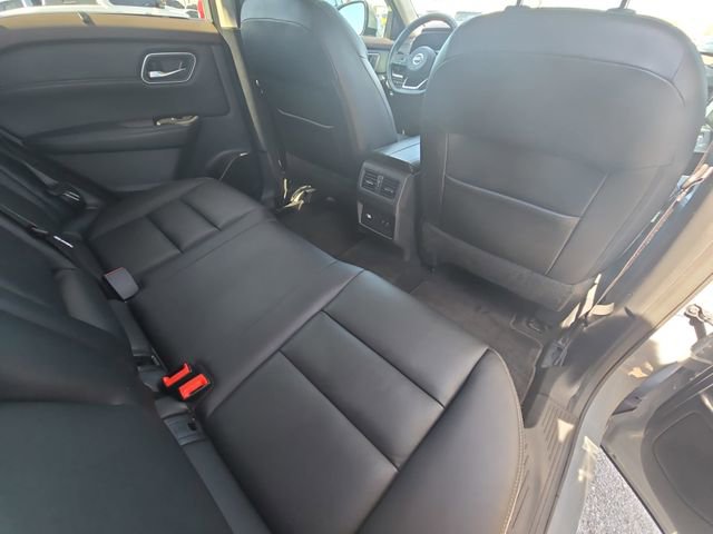 Used 2021 Nissan Rogue SL w/ Premium Package image 11