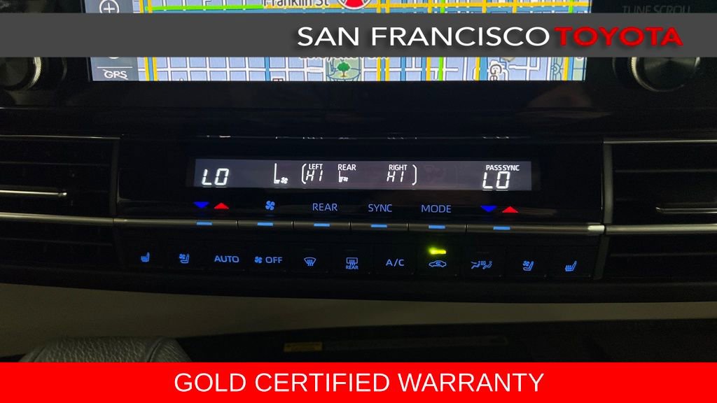 Certified 2022 Toyota Sienna Platinum image 30
