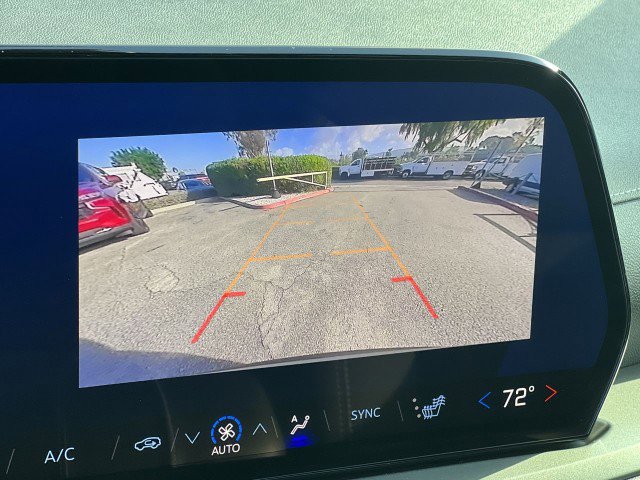 Used 2025 Chevrolet Traverse LT image 15