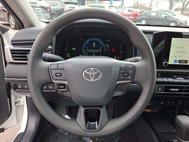 Used 2025 Toyota Camry LE image 21