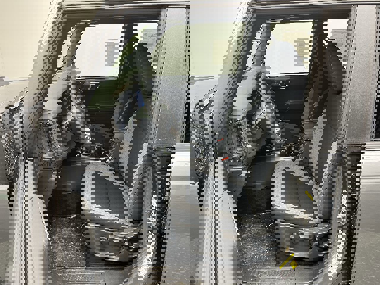 New 2025 Ford Bronco 4-Door image 3