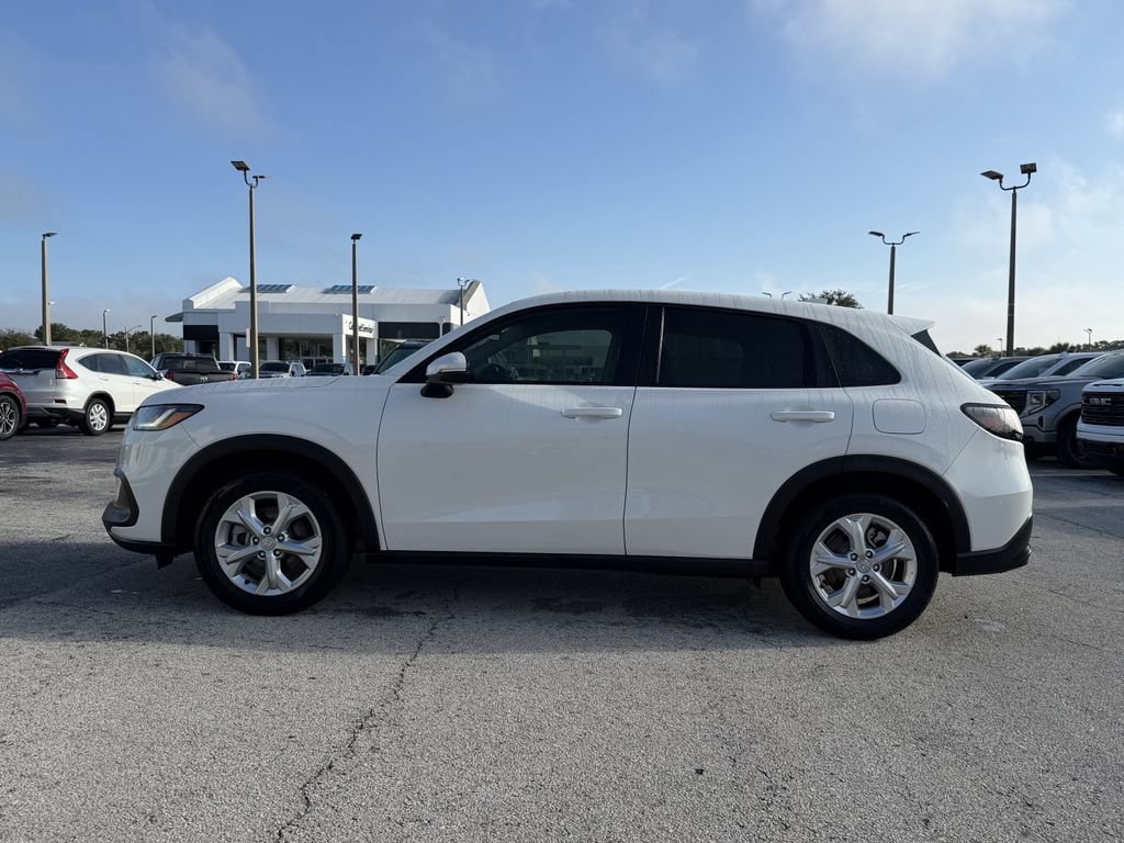 Used 2025 Honda HR-V LX image 8