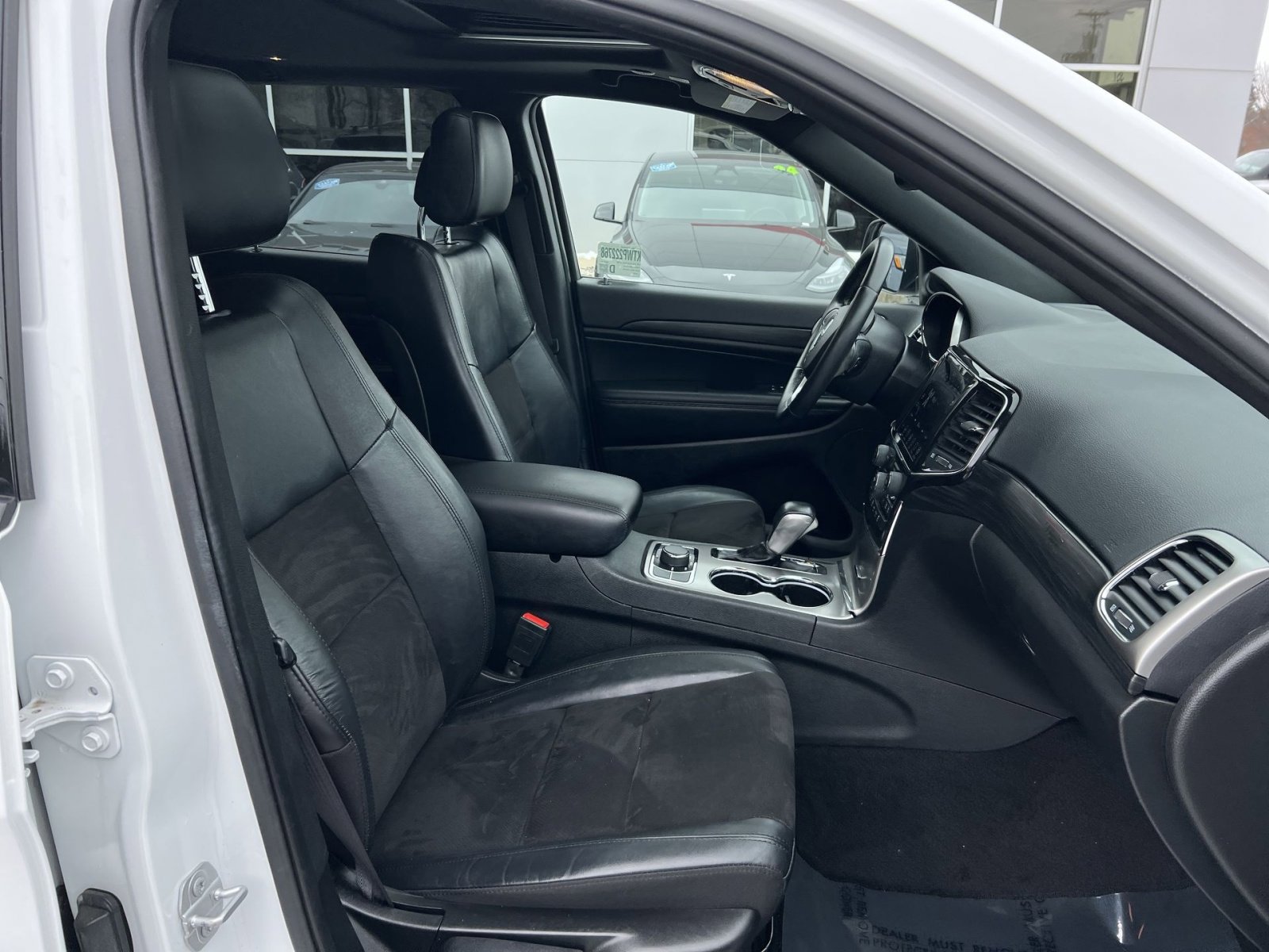 Used 2022 Jeep Grand Cherokee Laredo X image 27