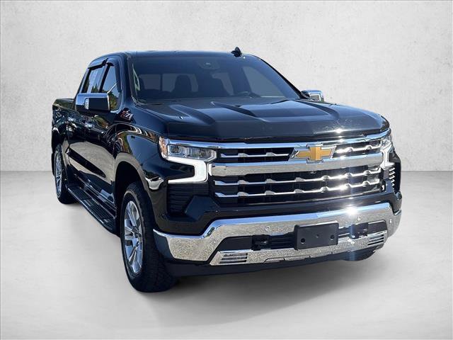 Used 2025 Chevrolet Silverado 1500 LTZ w/ LTZ Premium Package AWD/4WD image 3