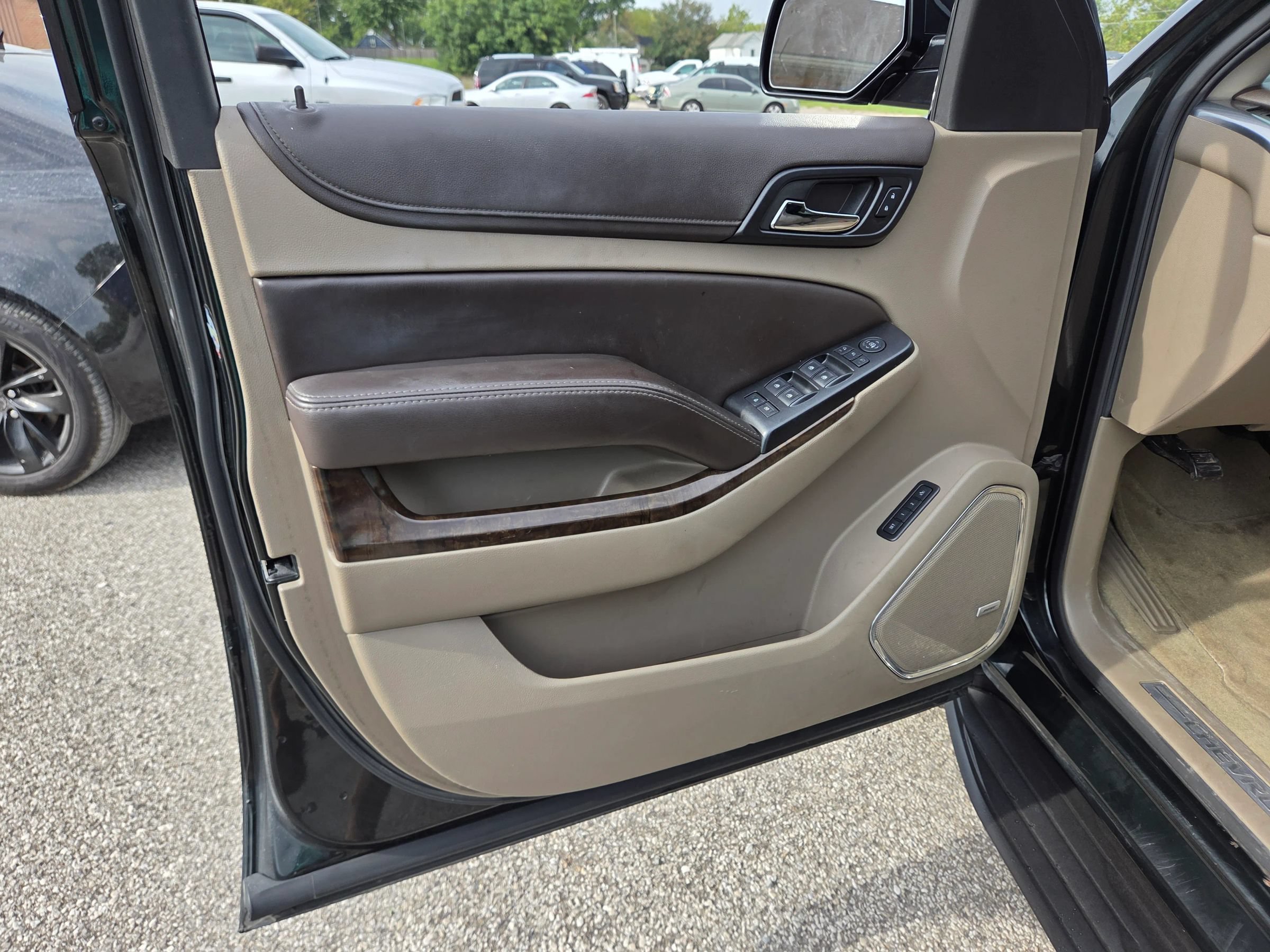 Used 2016 Chevrolet Tahoe LT AWD/4WD image 17