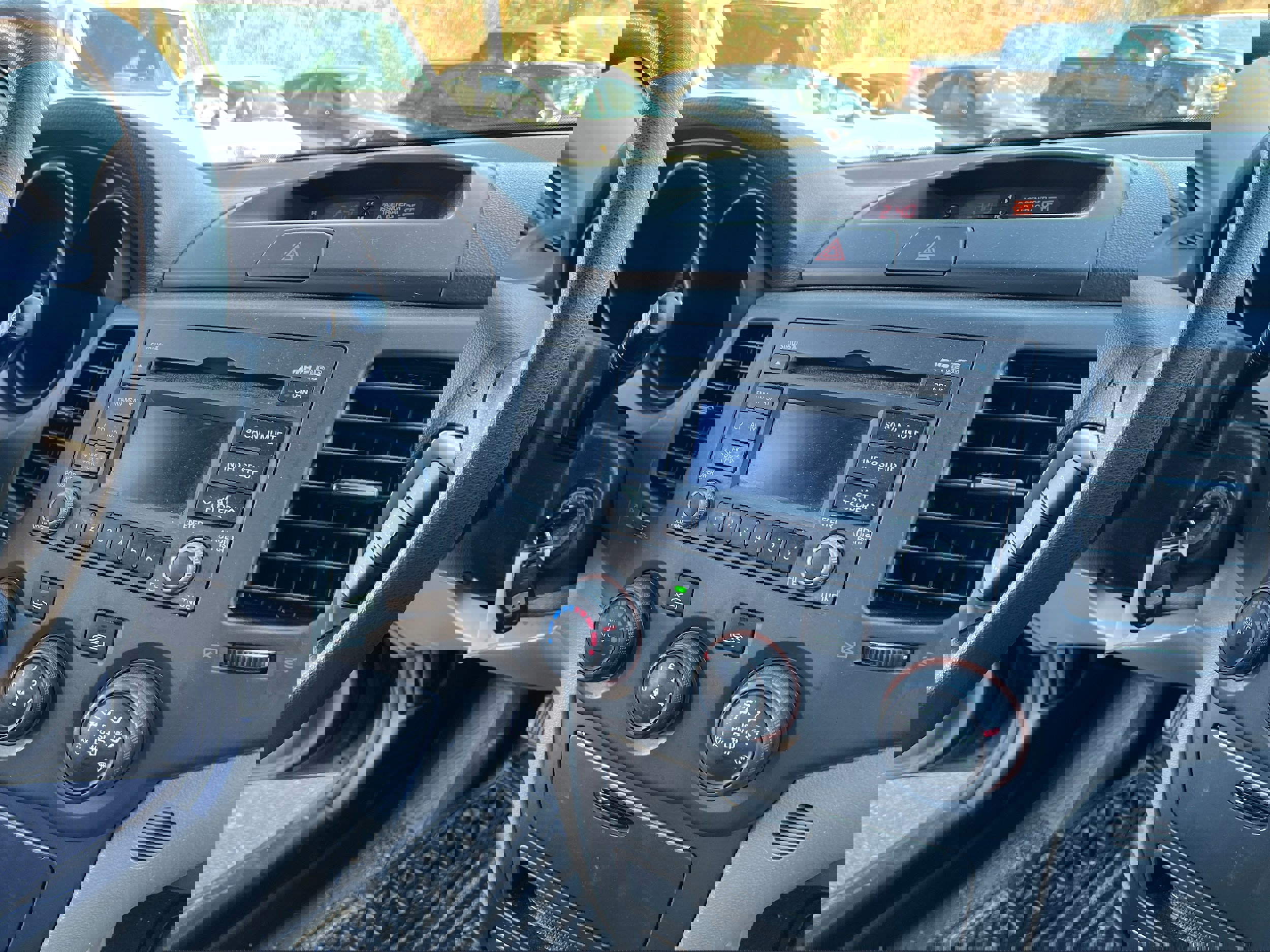 Used 2010 Kia Optima LX w/ Convenience Pkg image 12