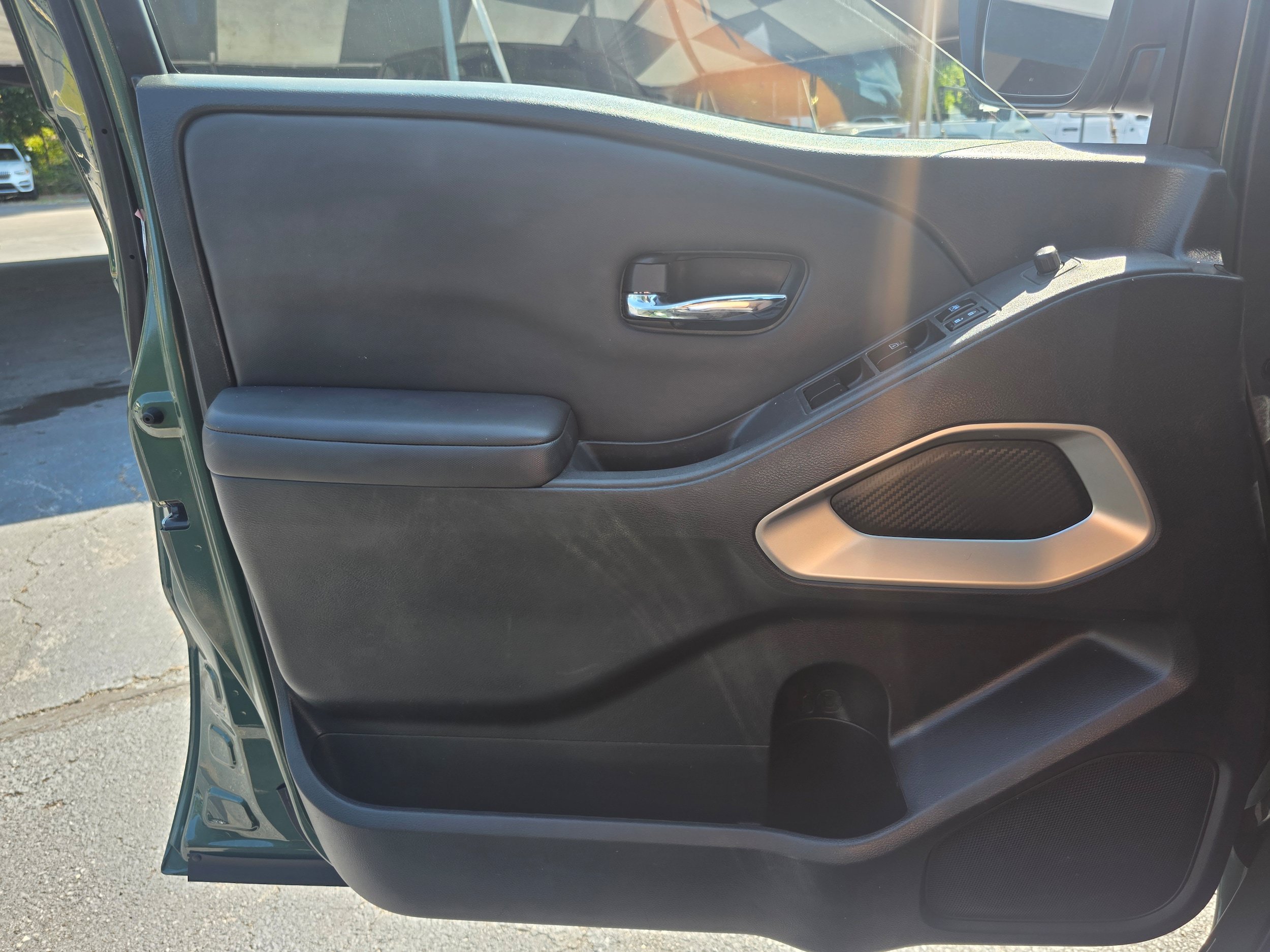 Used 2023 Nissan Frontier SV w/ Technology Package AWD/4WD image 19