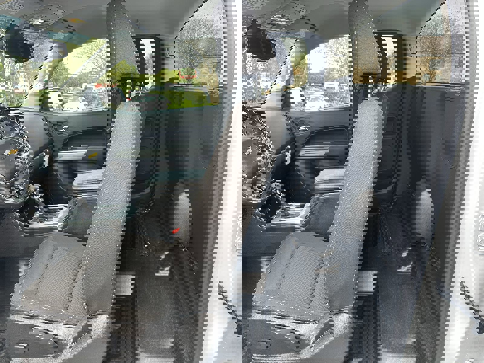 Used 2022 Chevrolet Colorado LT w/ Fleet Safety Package image 31