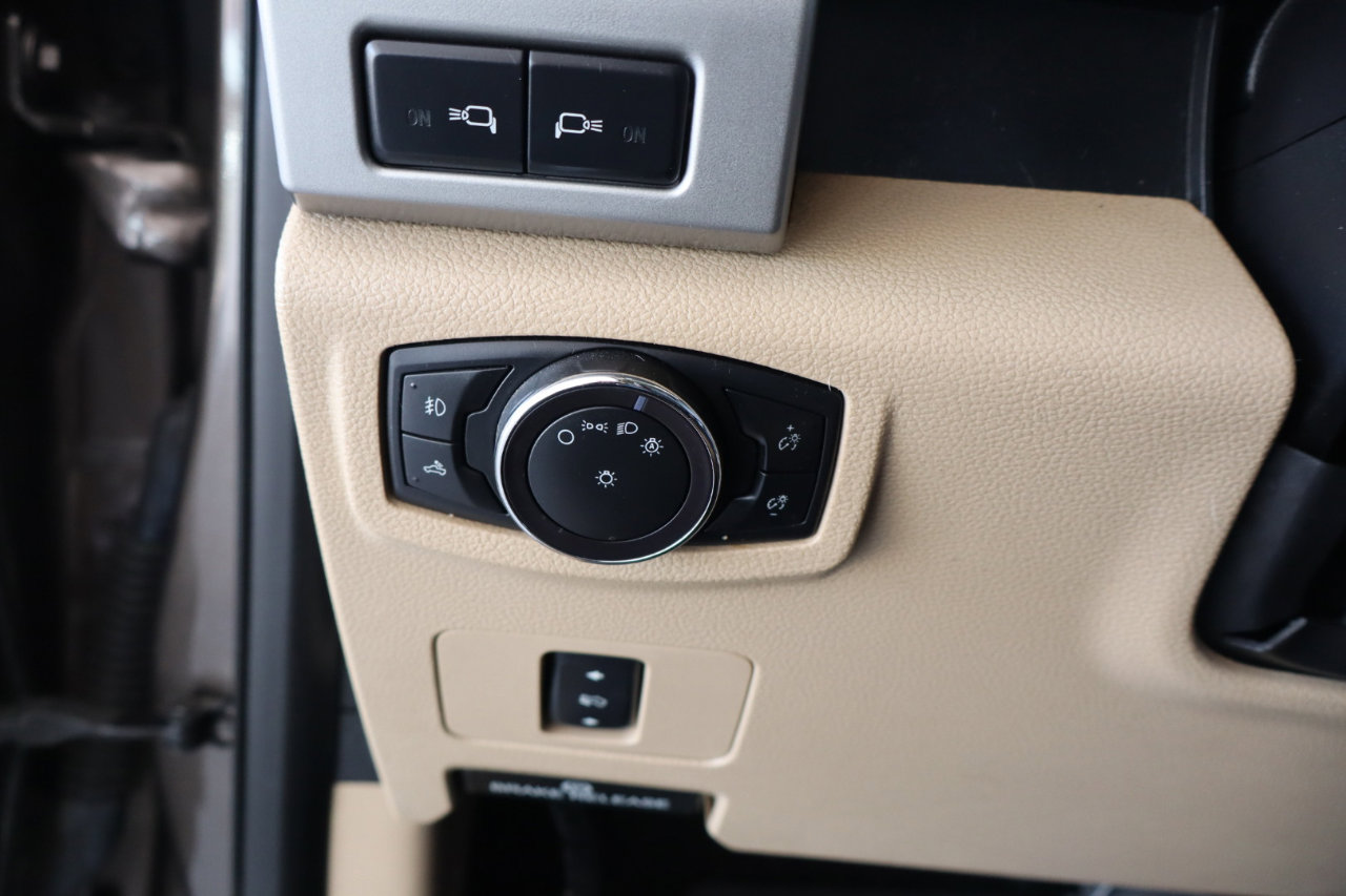 Used 2017 Ford F350 Lariat w/ Lariat Value Package image 26