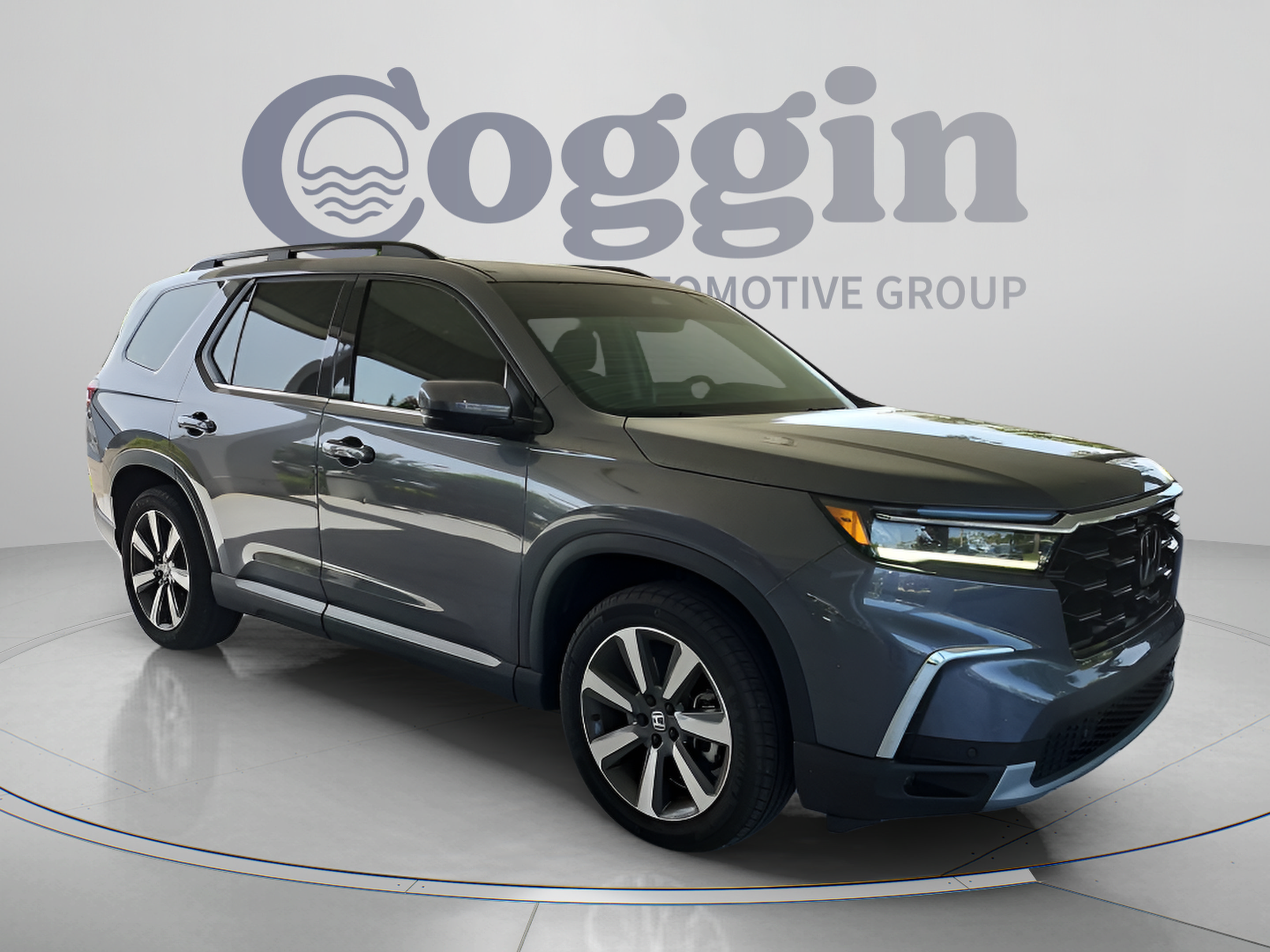 Used 2025 Honda Pilot Touring image 7