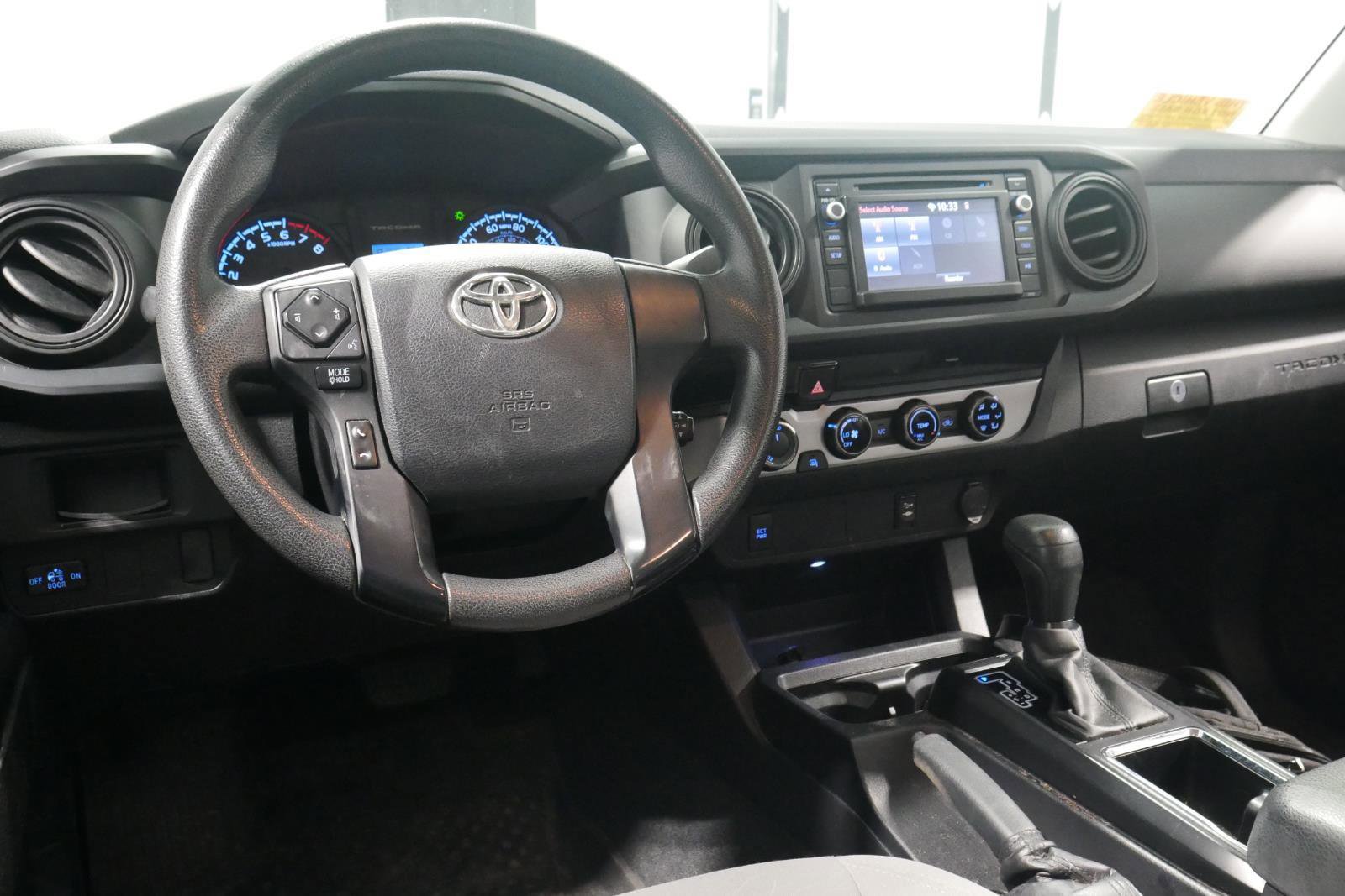 Used 2017 Toyota Tacoma SR image 13