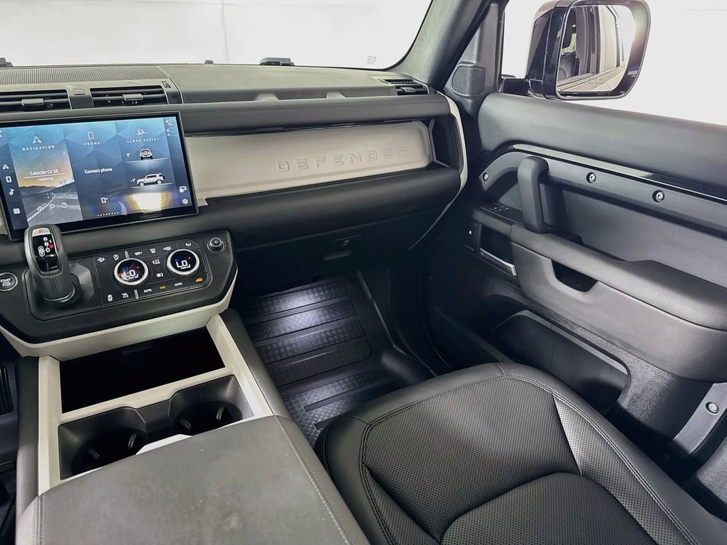 Used 2025 Land Rover Defender 110 S AWD/4WD image 25