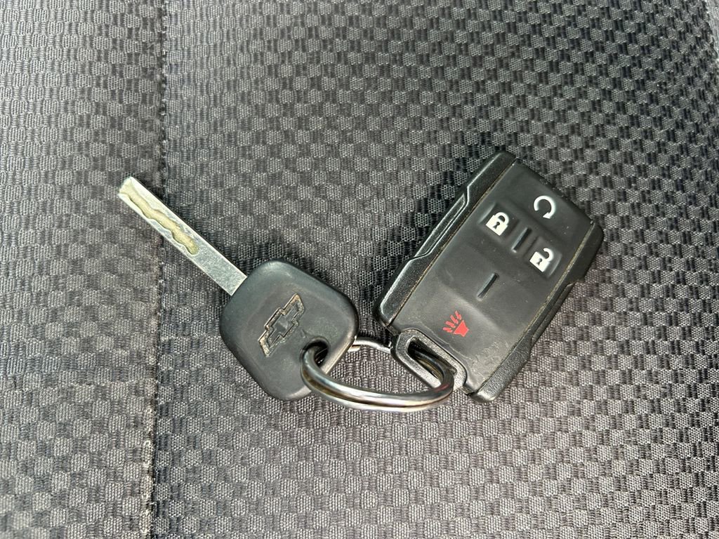 Used 2018 Chevrolet Silverado 1500 LT w/ All Star Edition image 33