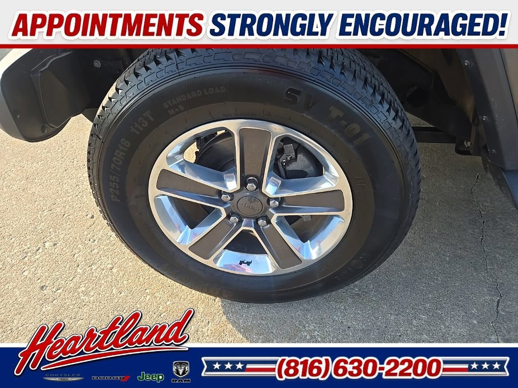 Used 2018 Jeep Wrangler Unlimited Sahara AWD/4WD image 25