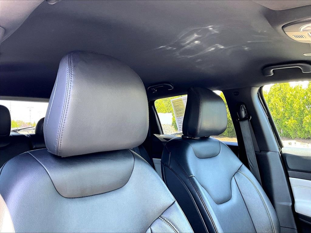 Used 2025 Jeep Compass Limited AWD/4WD image 22