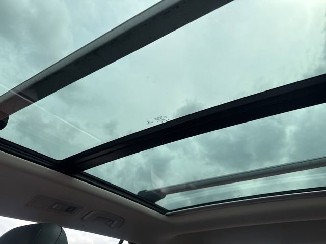 Used 2018 Volkswagen Tiguan SEL FWD image 38