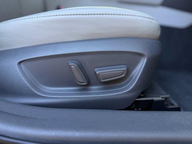 Used 2018 Toyota Camry XSE FWD image 18