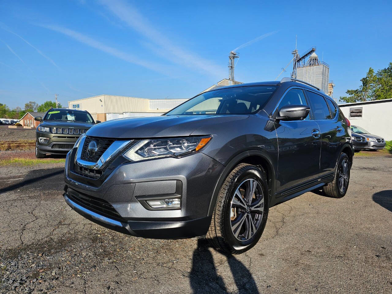 Used 2018 Nissan Rogue SL w/ Premium Package AWD/4WD image 3