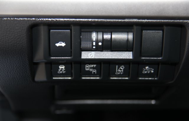 Used 2018 Subaru Legacy 3.6R Limited AWD/4WD image 32
