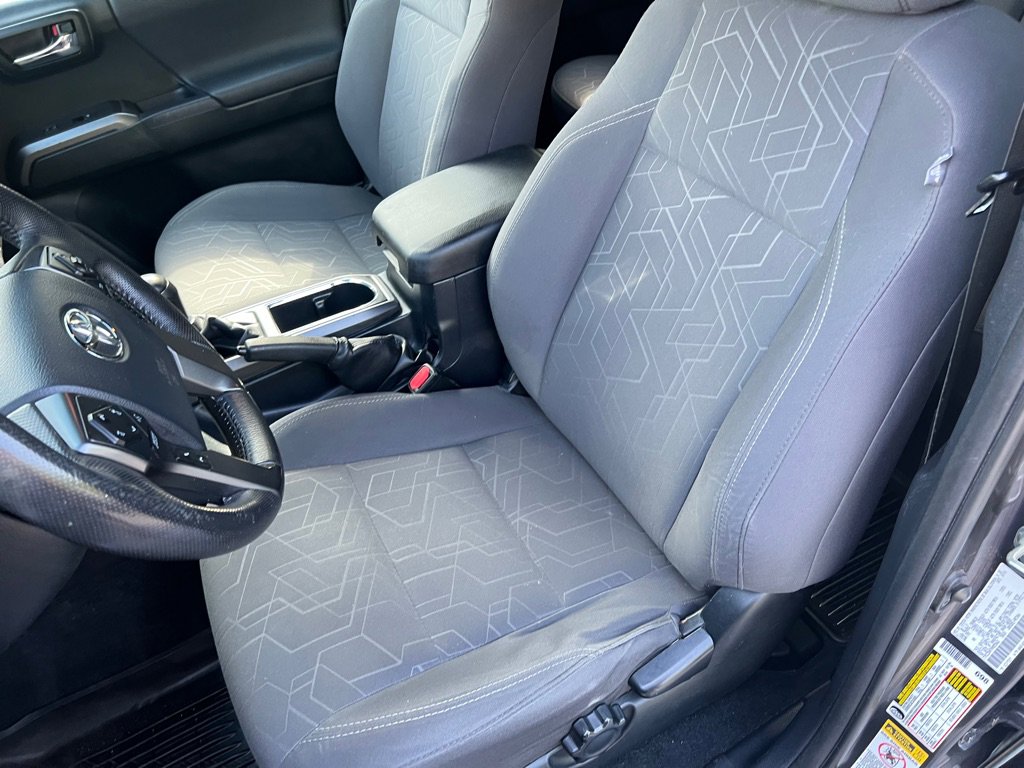 Used 2017 Toyota Tacoma TRD Off-Road image 48