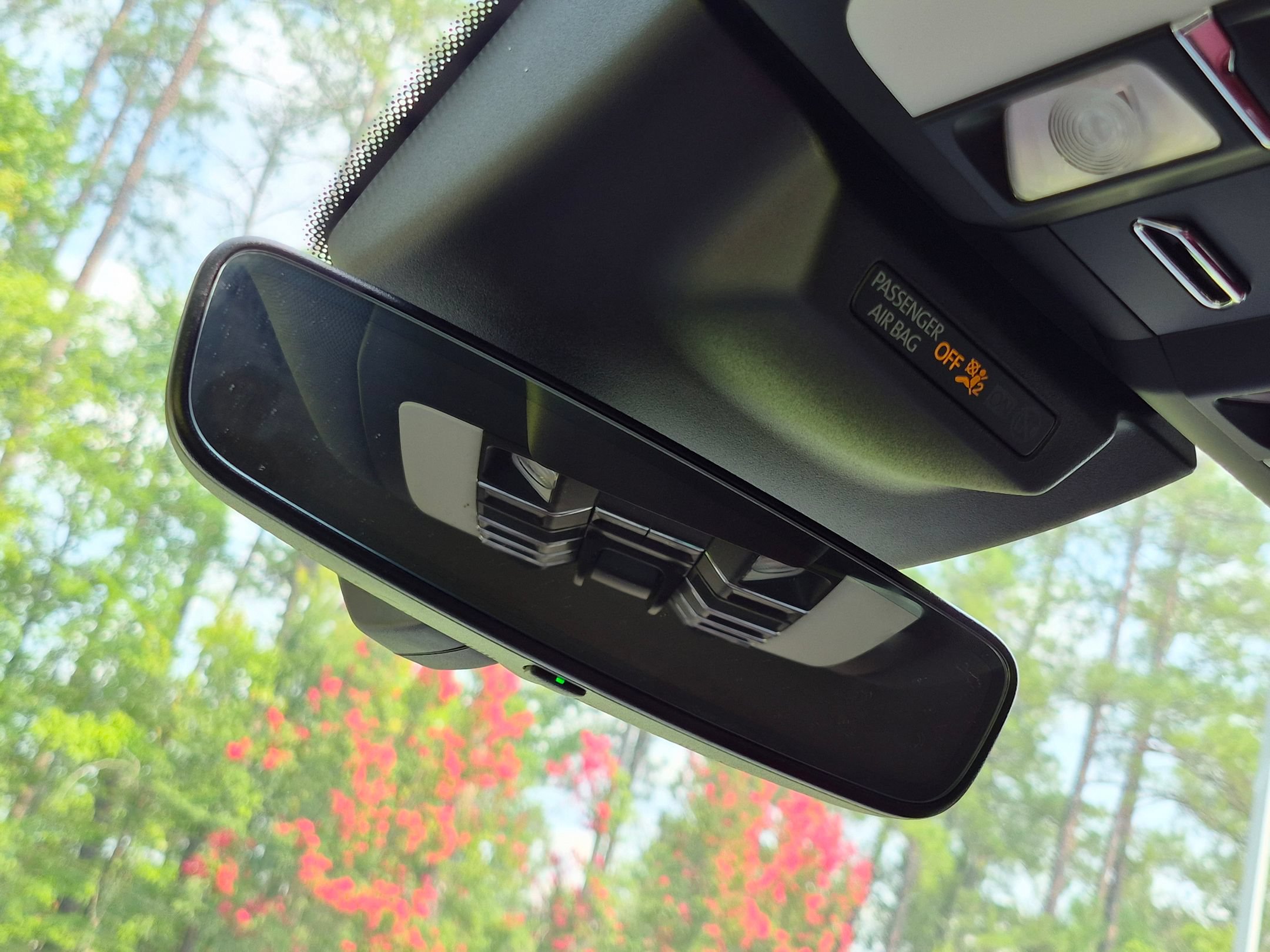 Certified 2025 Porsche Macan S AWD/4WD image 19
