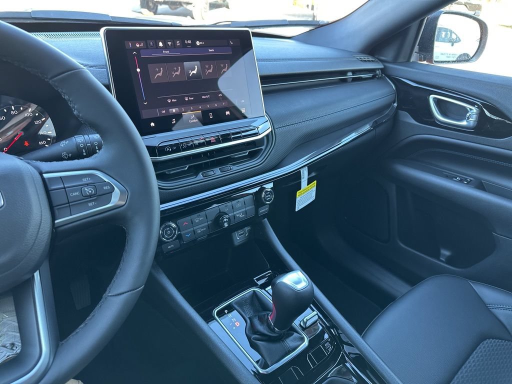 New 2026 Jeep Compass Latitude AWD/4WD image 68