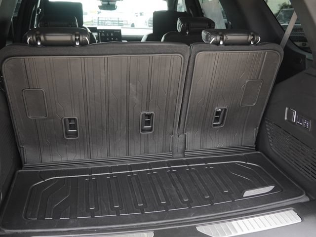 Used 2025 GMC Yukon AT4 Ultimate w/ LPO, Floor Liner Package AWD/4WD image 12