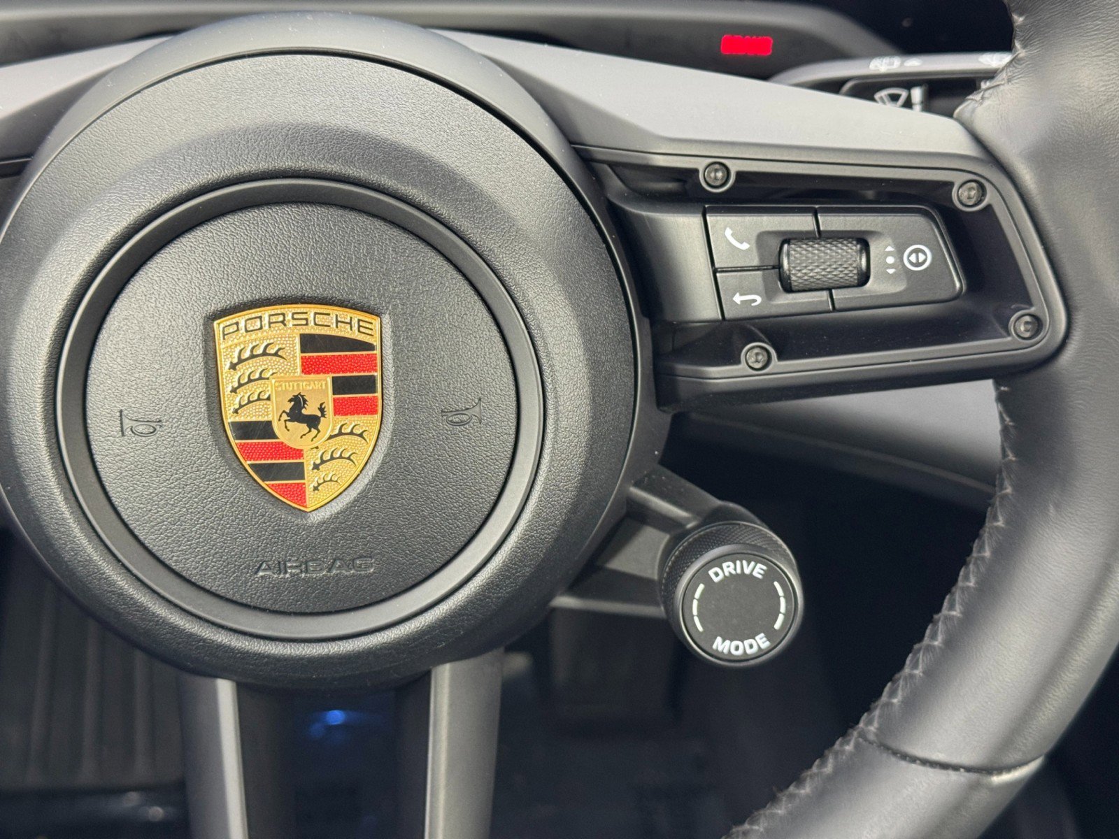 Used 2023 Porsche Taycan 4S w/ Performance Package image 23