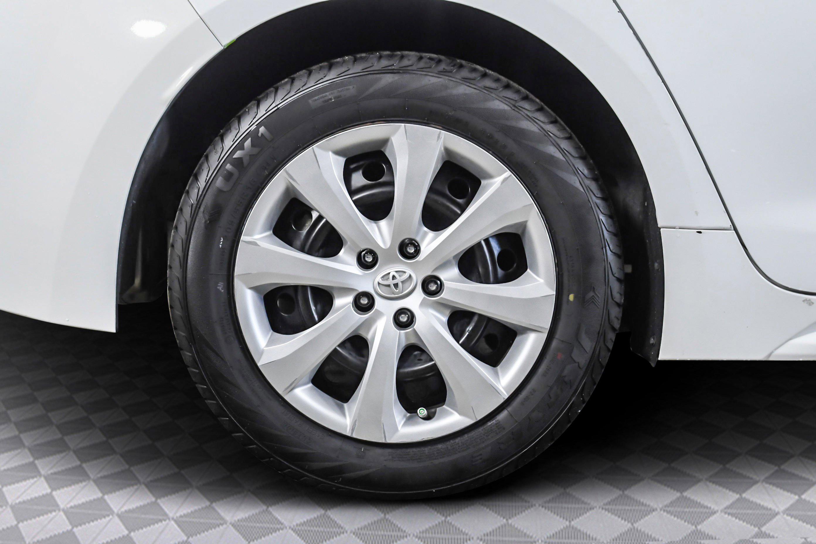 Used 2021 Toyota Corolla LE image 33