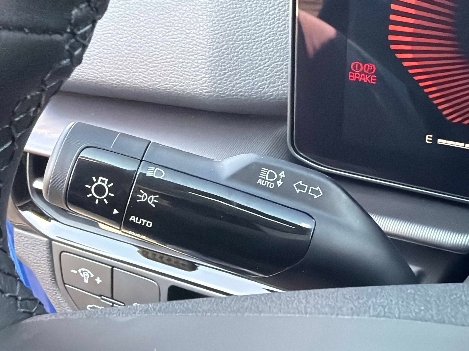New 2026 Kia Sportage EX FWD image 30