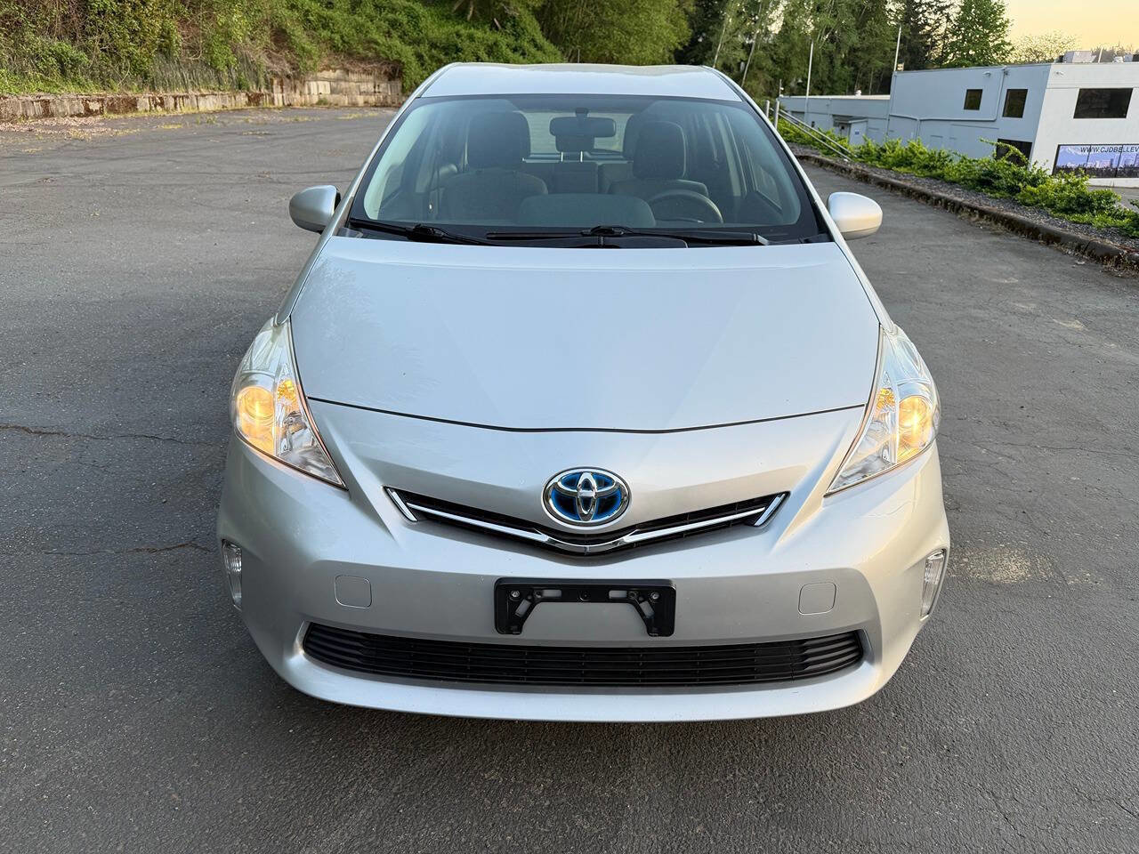 Used 2014 Toyota Prius V Three FWD image 4