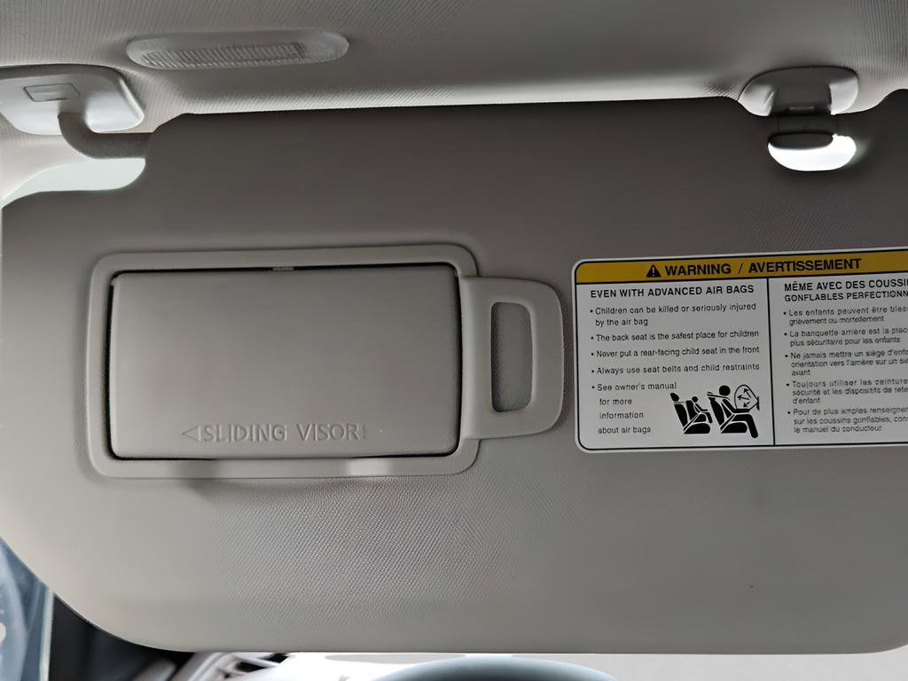 Used 2022 Nissan Rogue SV image 34